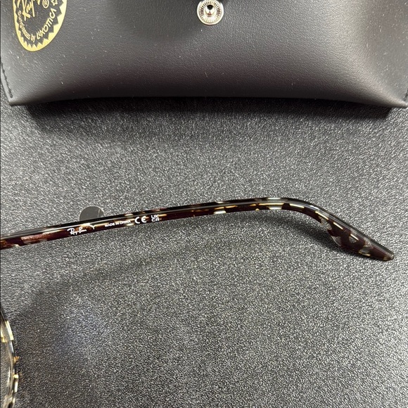 Ray-Ban Women\'s Tortoise Sunglasses main image 5